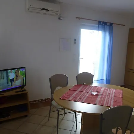 Rosmarin Omišalj