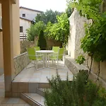 Rosmarin Omišalj